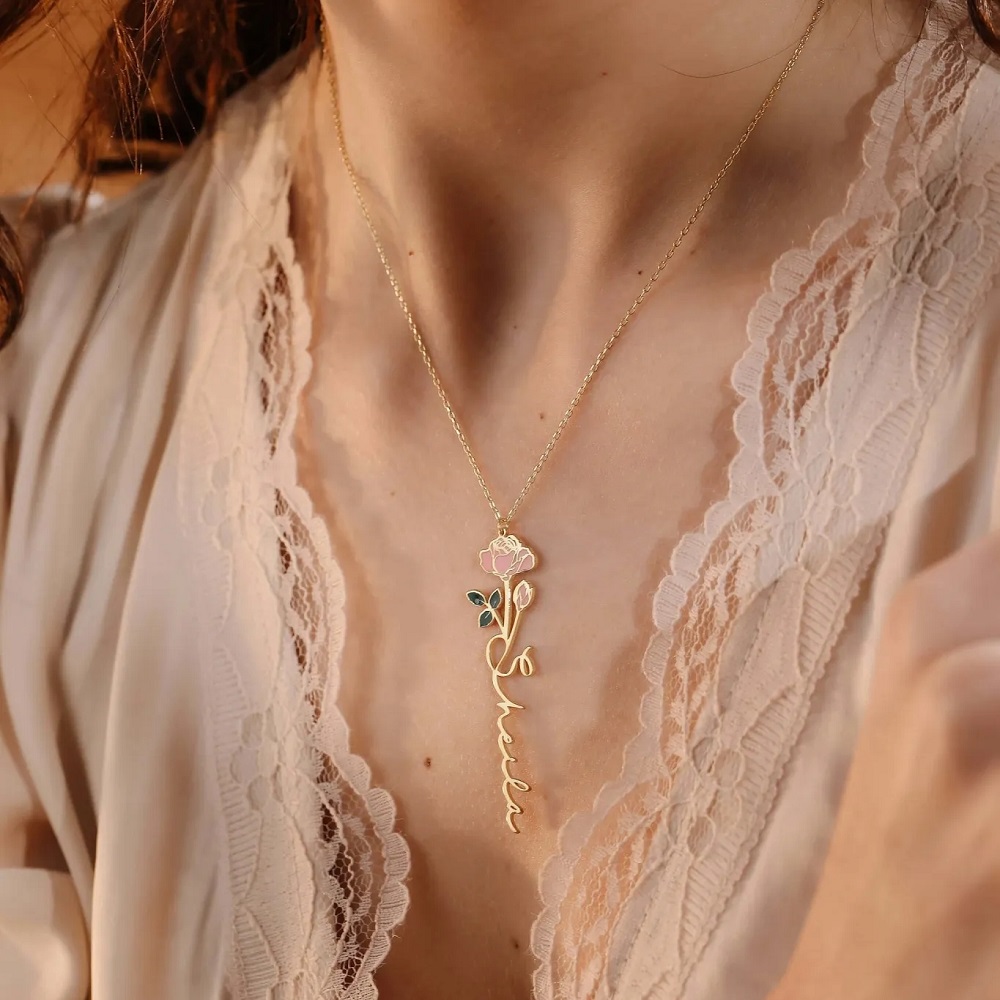 Gepersonaliseerde naam ketting - Birth Flower Necklace recensie en prijs